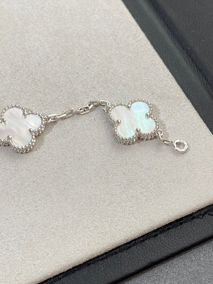[Cadisa]CLOVER WHITE PEARL MOP 5 MOTIF BRACELET COLLECTION