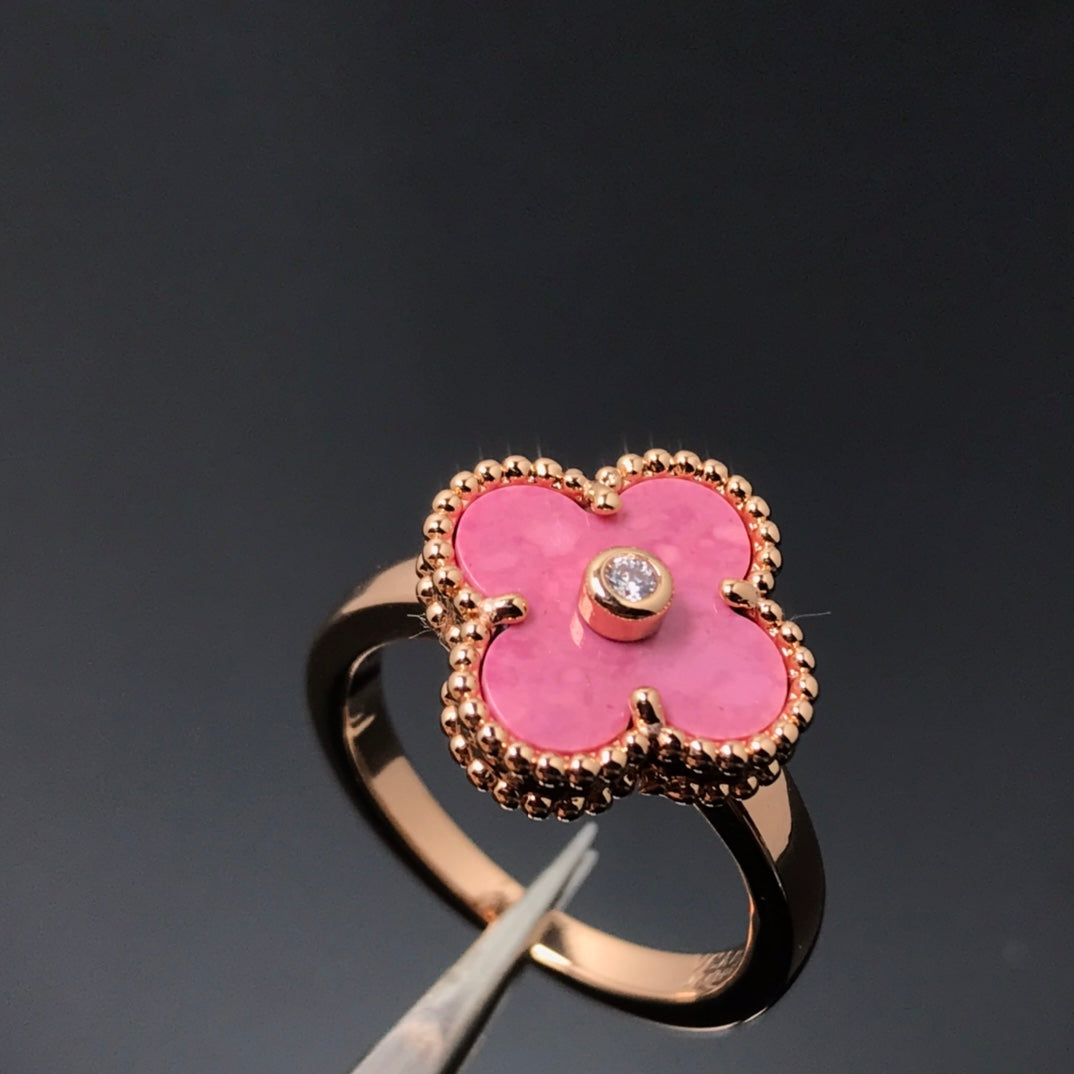 [Cadisa]CLOVER RHODONITE ROSE GOLD RING