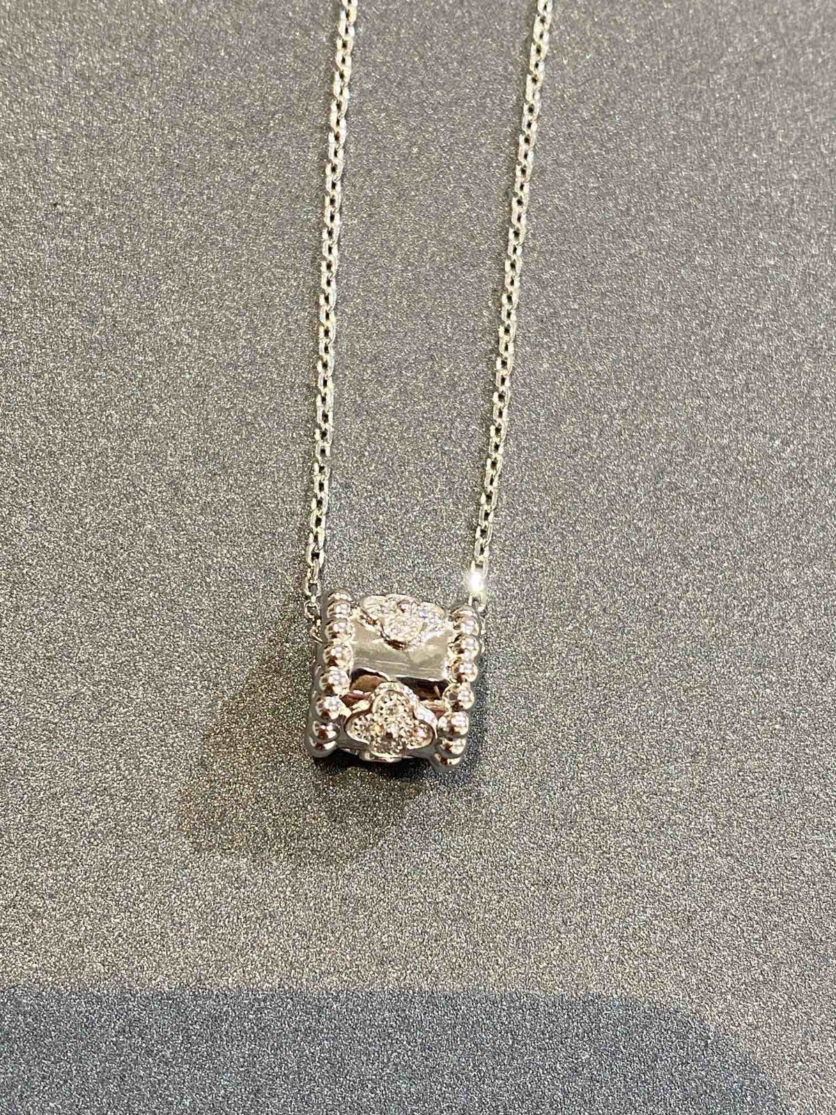 [Cadisa]PERLEE PEDANT SIVLER DIAMOND NECKLACE