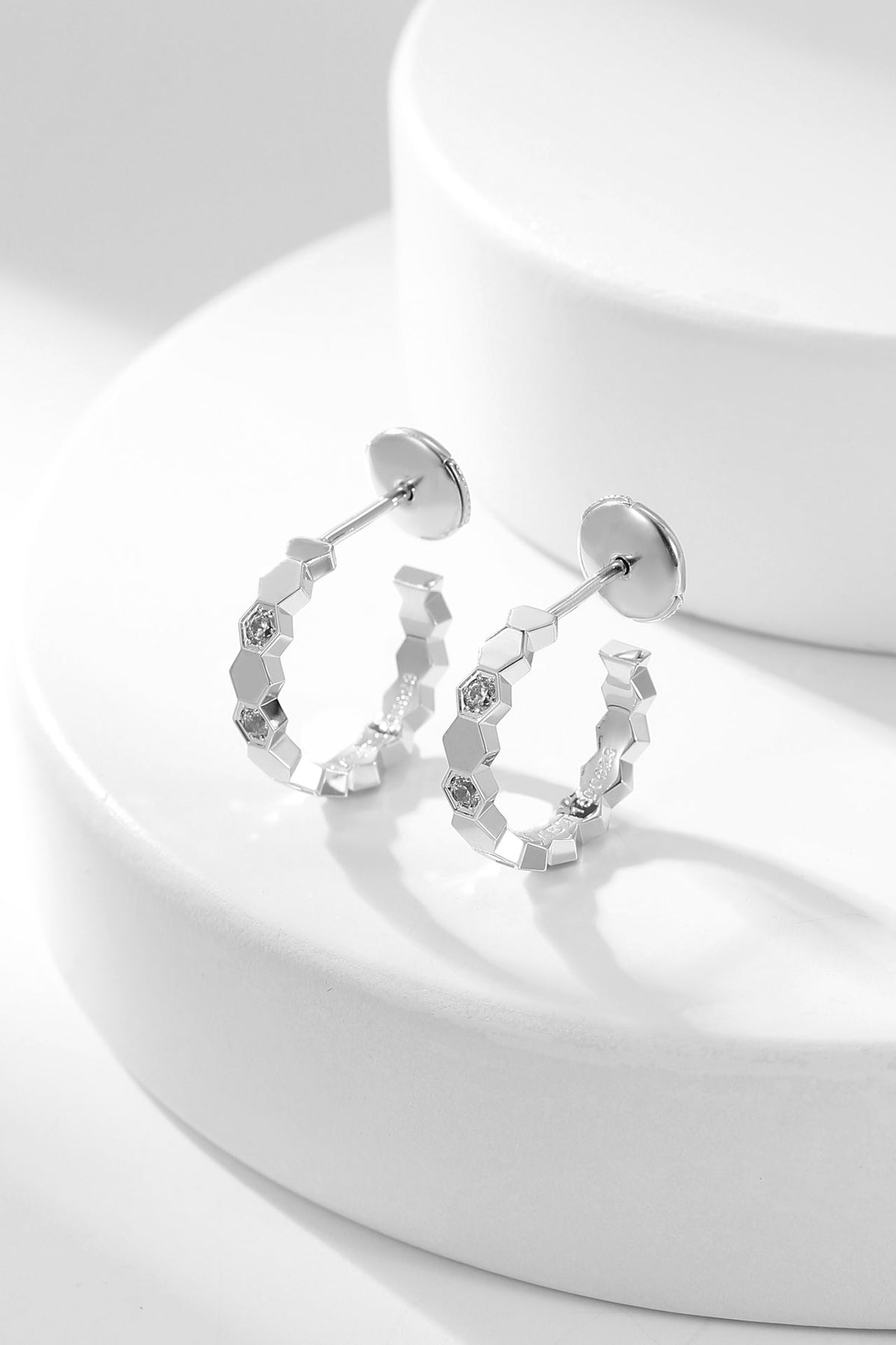 [Cadisa]BEE LOVE DIAMOND HOOP EARRINGS