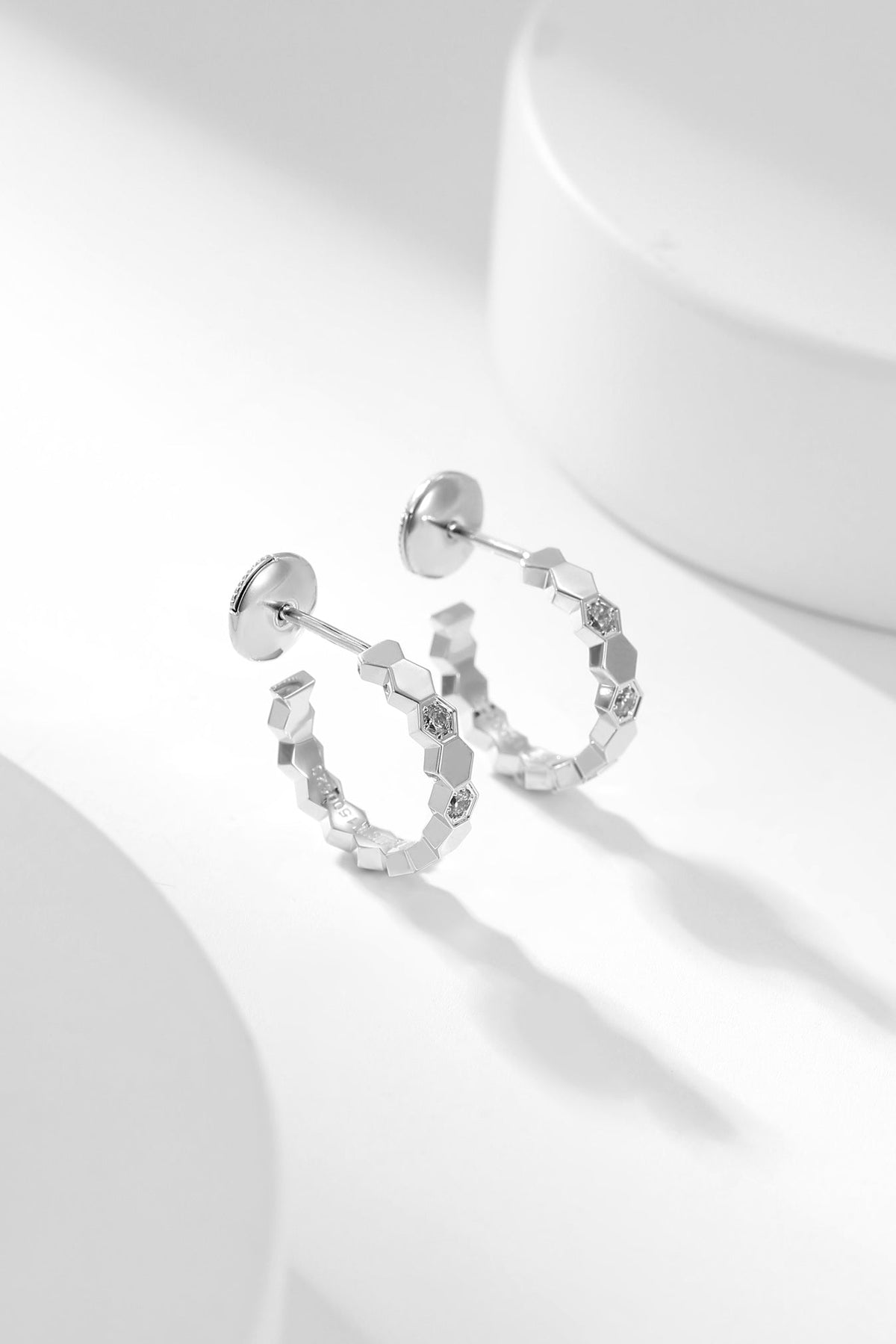 [Cadisa]BEE LOVE DIAMOND HOOP EARRINGS
