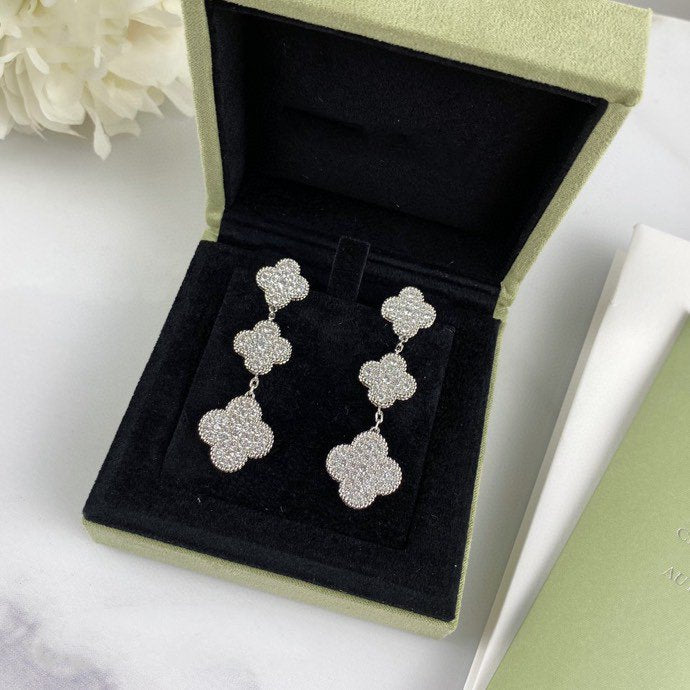[Cadisa]CLOVER 3 MOTIF DIAMOND SILVER DROP EARRINGS