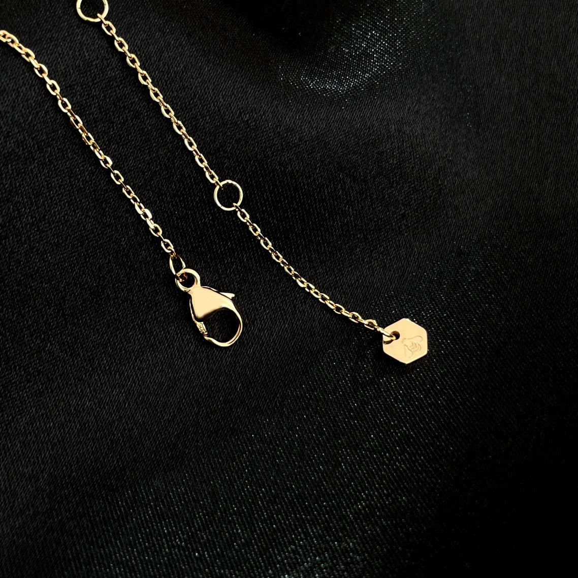 [Cadisa]BEE MINI NECKLACE