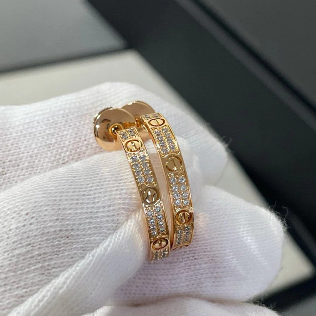 [Cadisa] LOVE EARRINGS 3.6MM DIAMOND PAVED