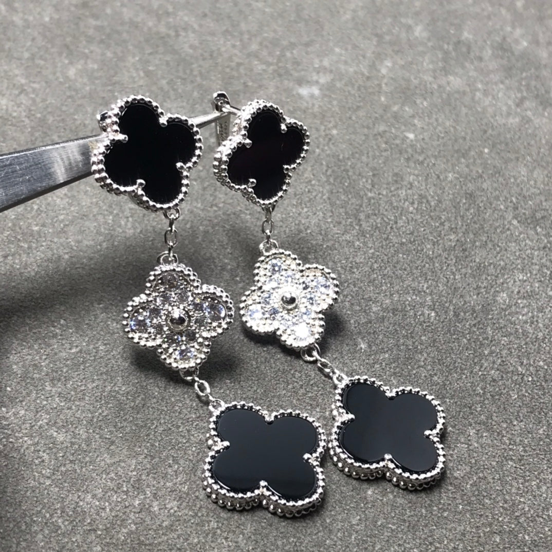 [Cadisa]CLOVER 3 MOTIF DIAMOND ONYX SILVER EARRINGS