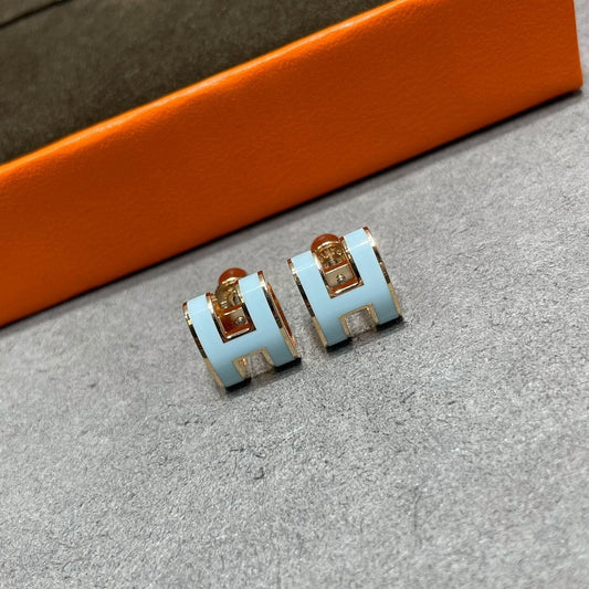 [Cadisa]POP H SKY BLUE STUD EARRINGS