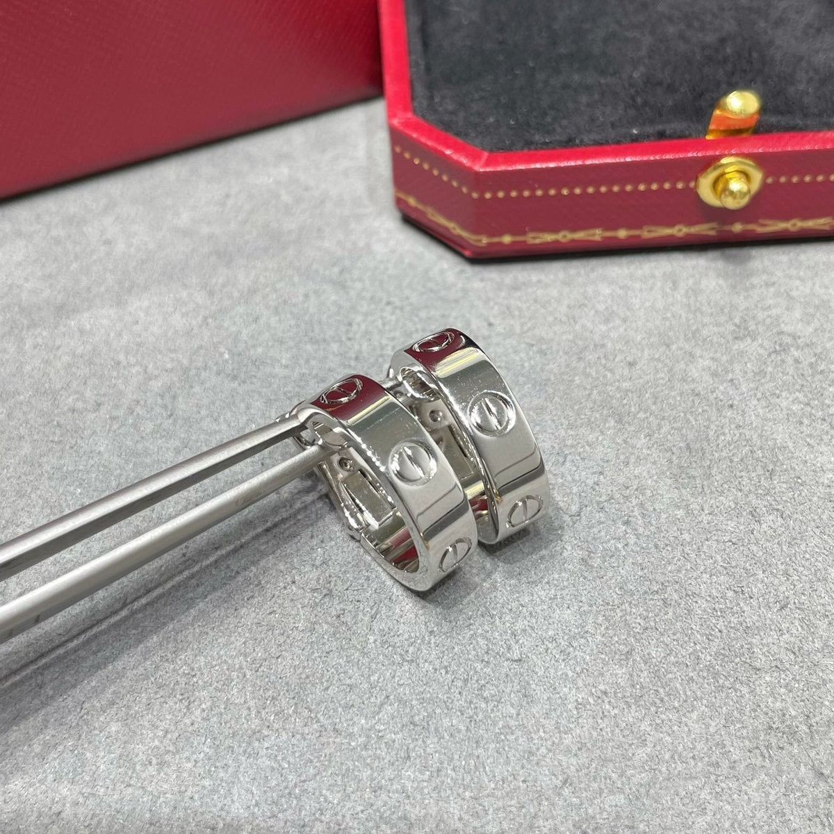 [Cadisa] LOVE 5.5MM EARRINGS