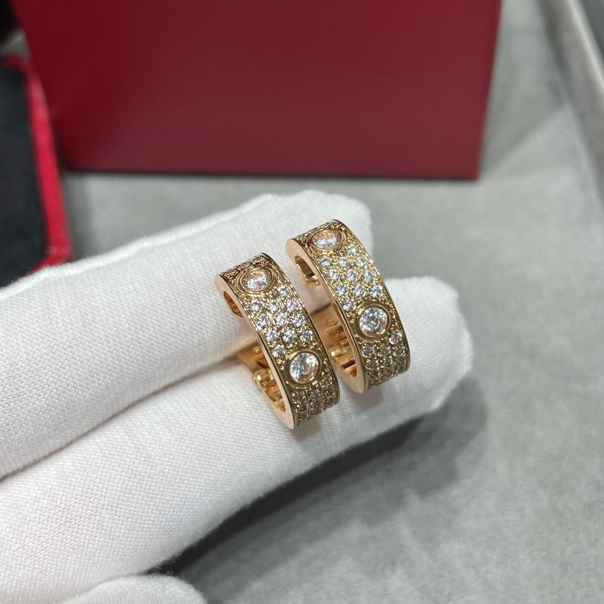 [Cadisa] LOVE 5.5MM DIAMOND PAVED EARRINGS