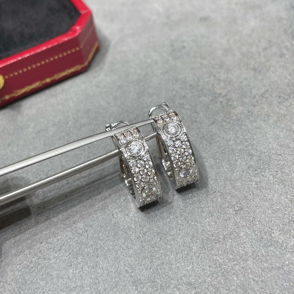 [Cadisa] LOVE 5.5MM DIAMOND PAVED EARRINGS