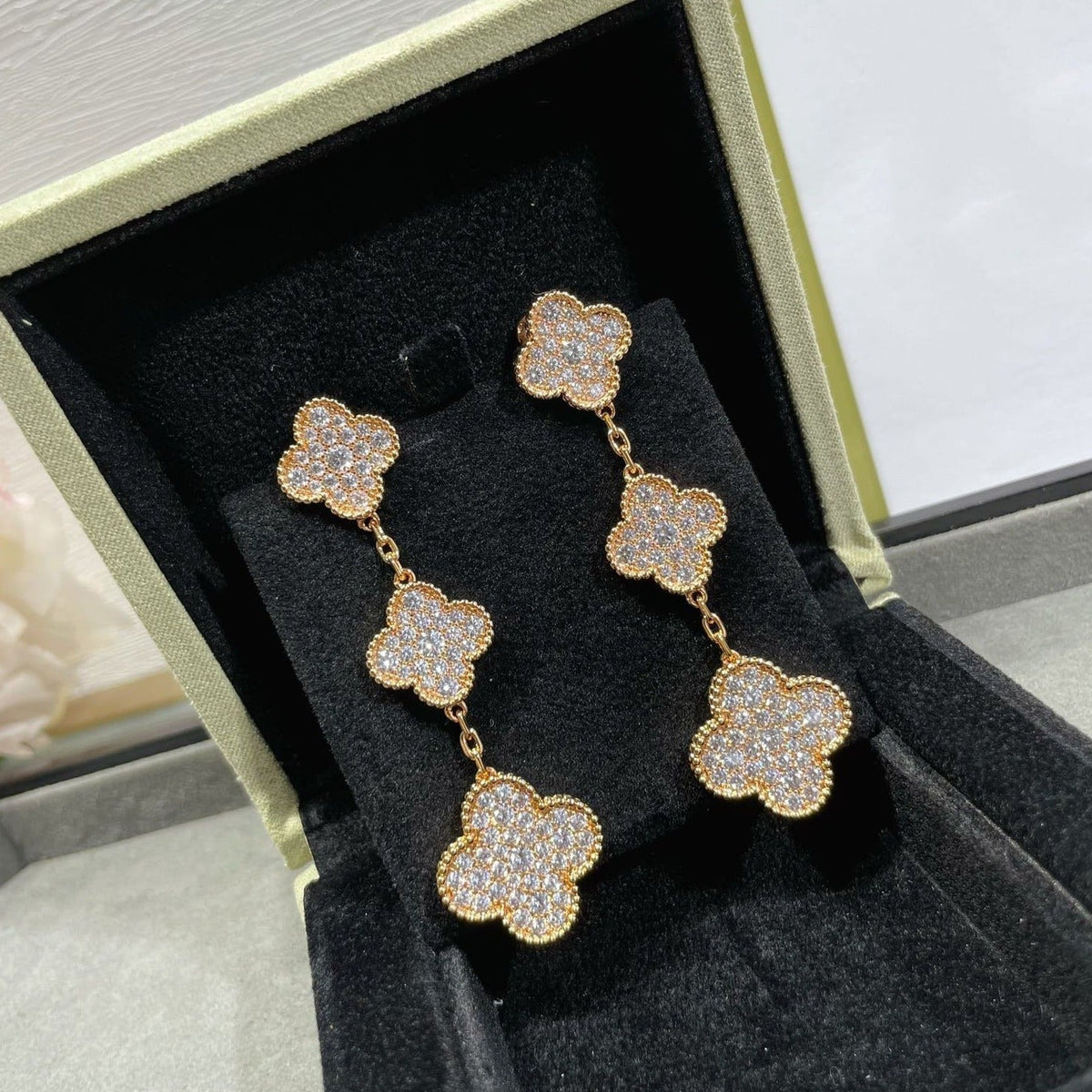[Cadisa]CLOVER 3 MOTIFS DIAMOND PAVED ROSE GOLD EARRINGS