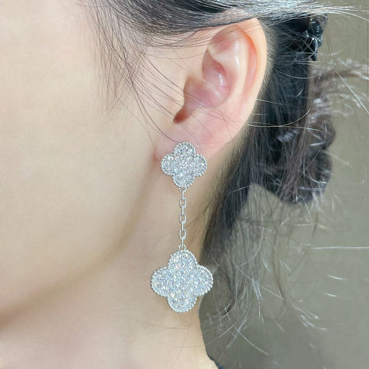 [Cadisa]CLOVER 2 MOTIFS DIAMOND PAVED SILVER EARRINGS