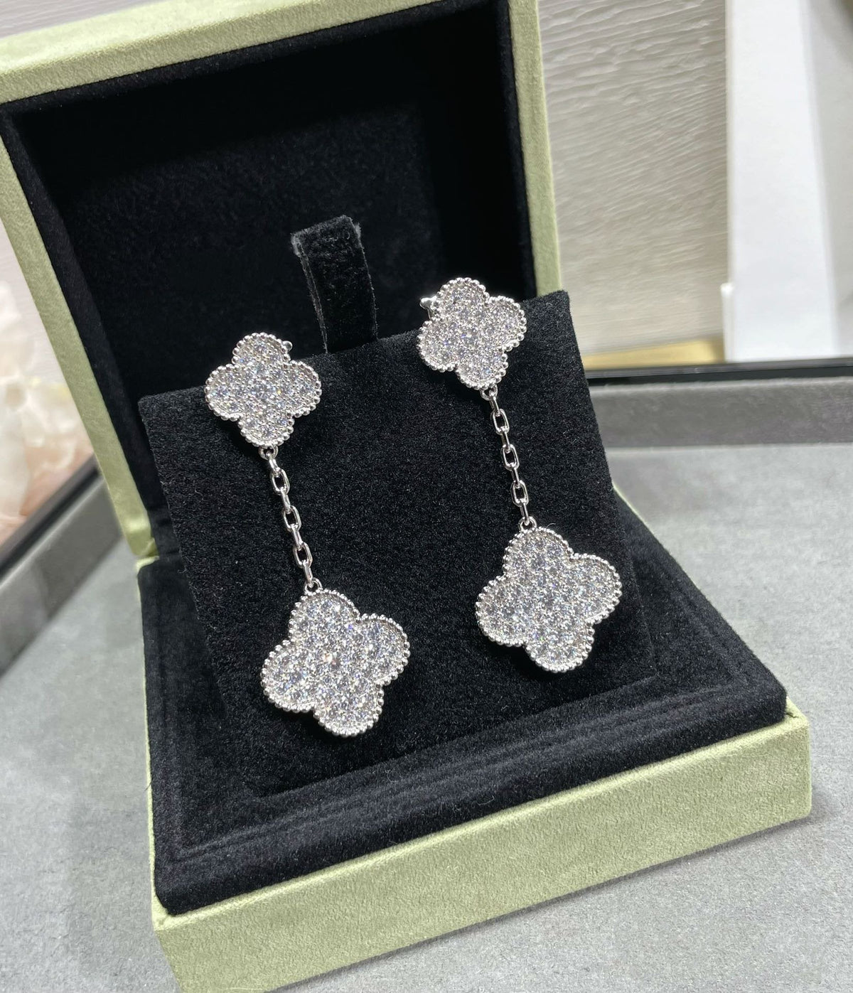 [Cadisa]CLOVER 2 MOTIFS DIAMOND PAVED SILVER EARRINGS