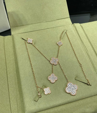 [Cadisa]CLOVER 6 MOTIF DIAMOND PAVED NECKLACE
