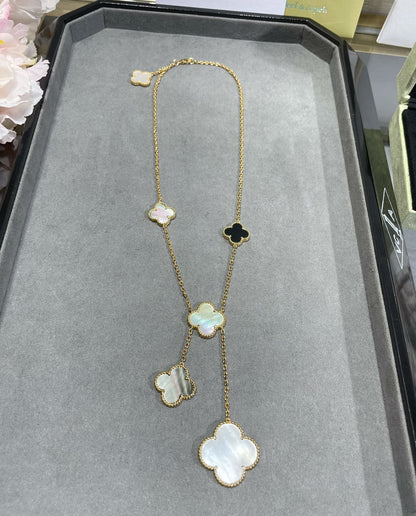 [Cadisa]CLOVER 6 MOTIF MOP ONYX GOLD NECKLACE
