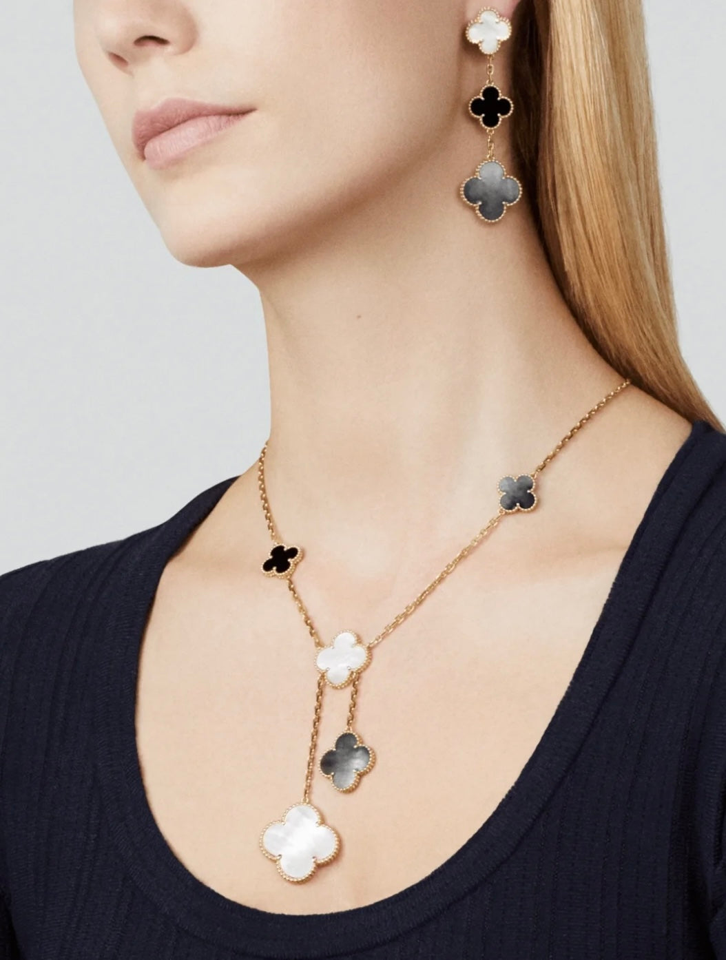 [Cadisa]CLOVER 3 MOTIF MOP ONYX DARK MOP PINK GOLD EARRINGS