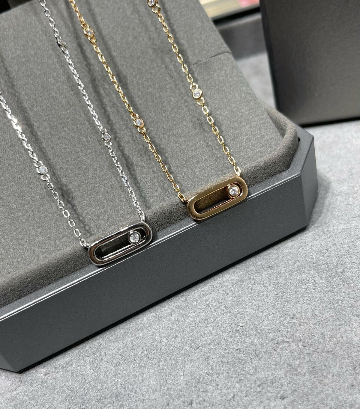 [Cadisa]MOVE UNO DIAMOND NECKLACE