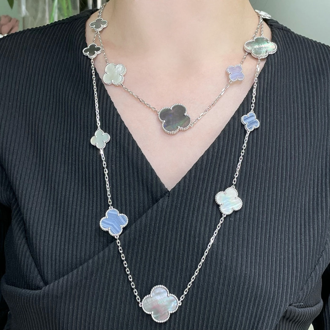 [Cadisa]CLOVER 16 MOTIF CHALCEDONY MOP SILVER NECKLACE
