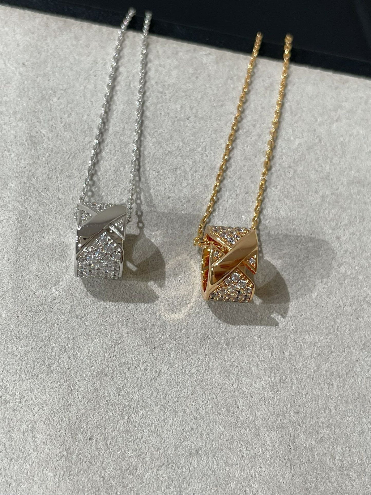 [Cadisa]LIENS EVIDENCE DIAMOND PAVED NECKLACE