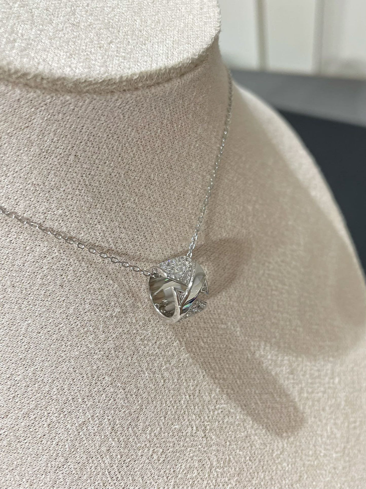 [Cadisa]LIENS EVIDENCE DIAMOND PAVED NECKLACE