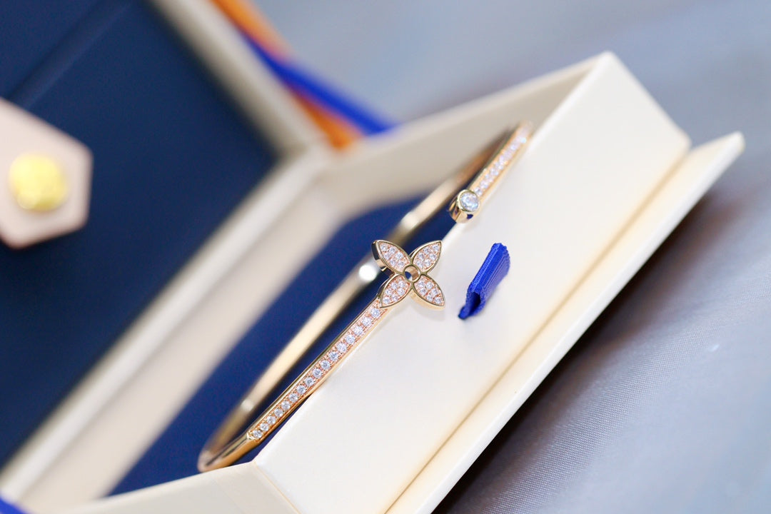 [Cadisa]IDYLLE PINK GOLD OPEN BRACELET DIAMOND PAVED