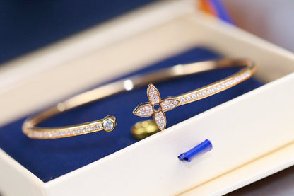 [Cadisa]IDYLLE PINK GOLD OPEN BRACELET DIAMOND PAVED