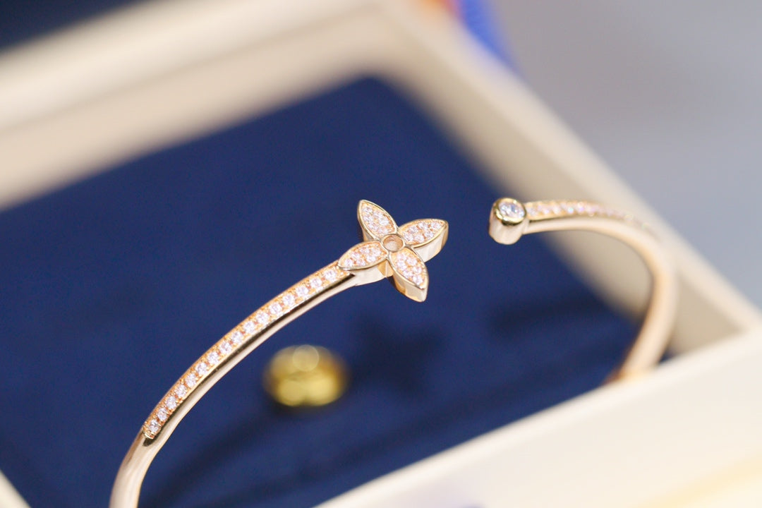 [Cadisa]IDYLLE PINK GOLD OPEN BRACELET DIAMOND PAVED