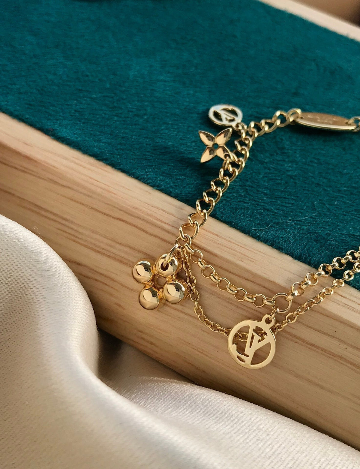 [Cadisa]BLOOMING PINK GOLD MOP BRACELET