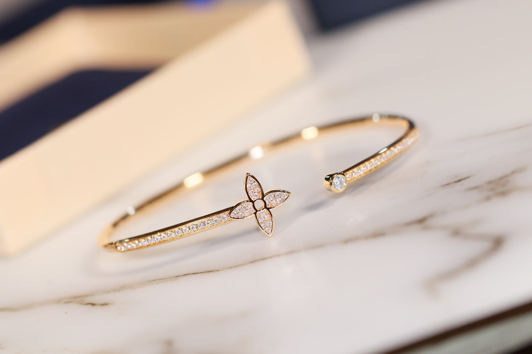 [Cadisa]IDYLLE GOLD OPEN BRACELET DIAMOND PAVED