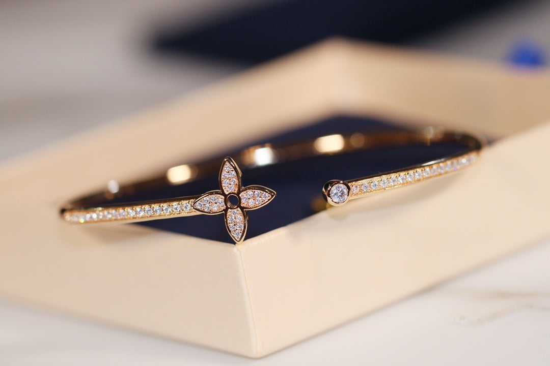 [Cadisa]IDYLLE GOLD OPEN BRACELET DIAMOND PAVED