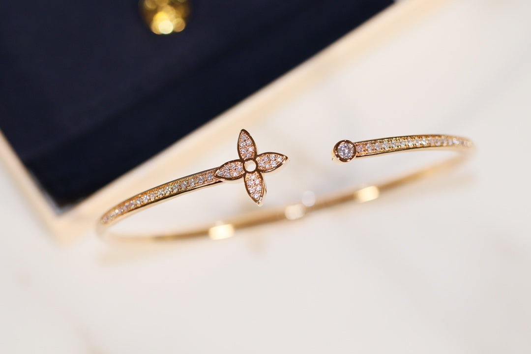 [Cadisa]IDYLLE GOLD OPEN BRACELET DIAMOND PAVED