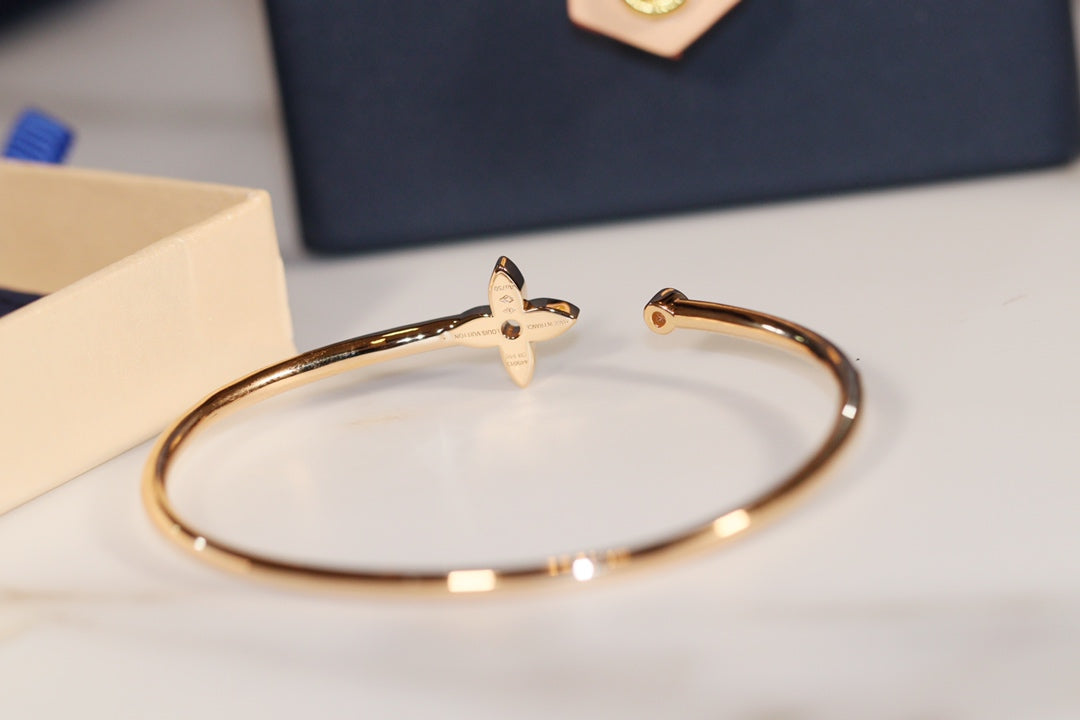 [Cadisa]IDYLLE GOLD OPEN BRACELET DIAMOND PAVED