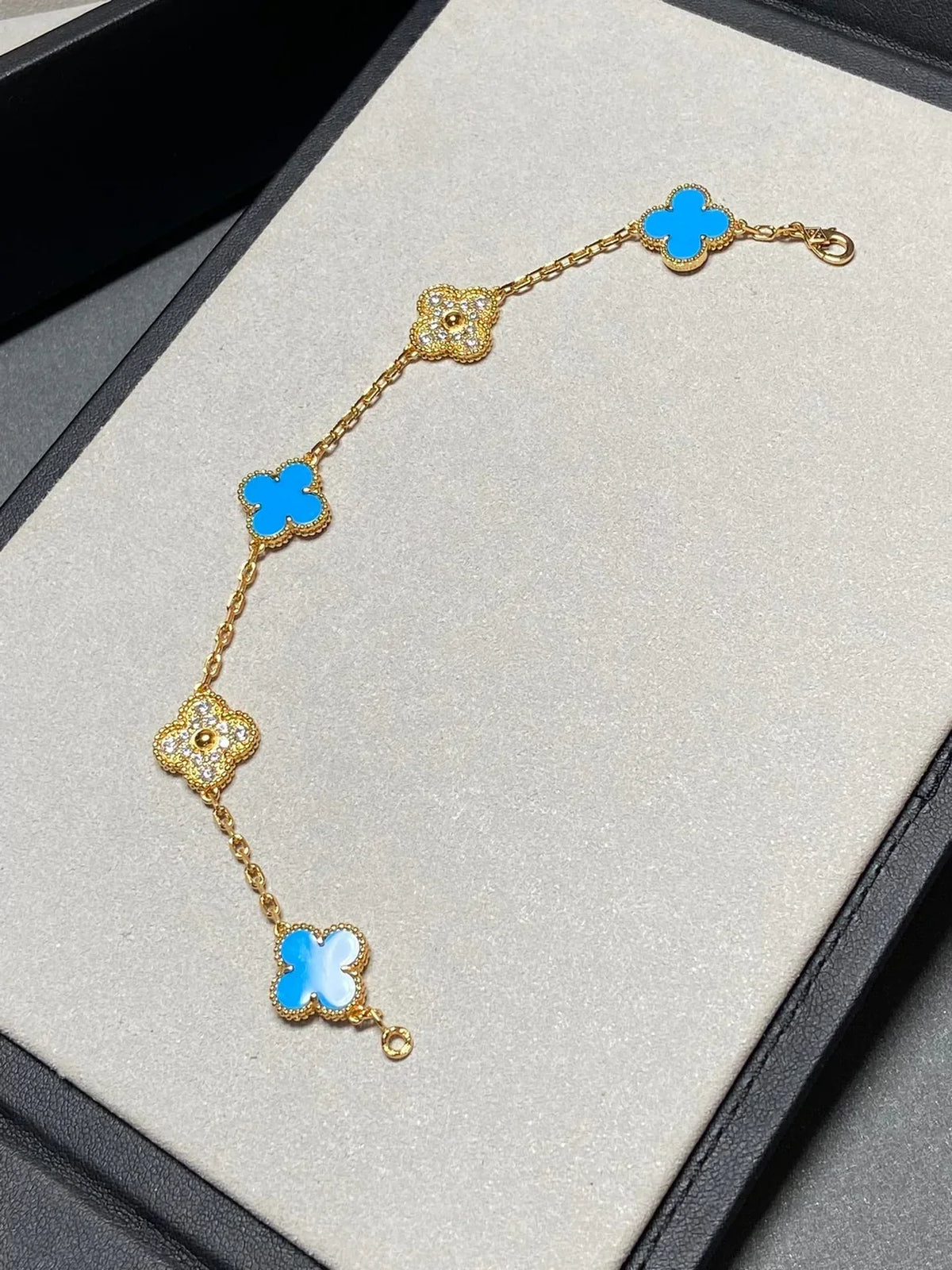 [Cadisa] CLOVER 5 MOTIF BLUE AGATE BRACELET COLLECTION