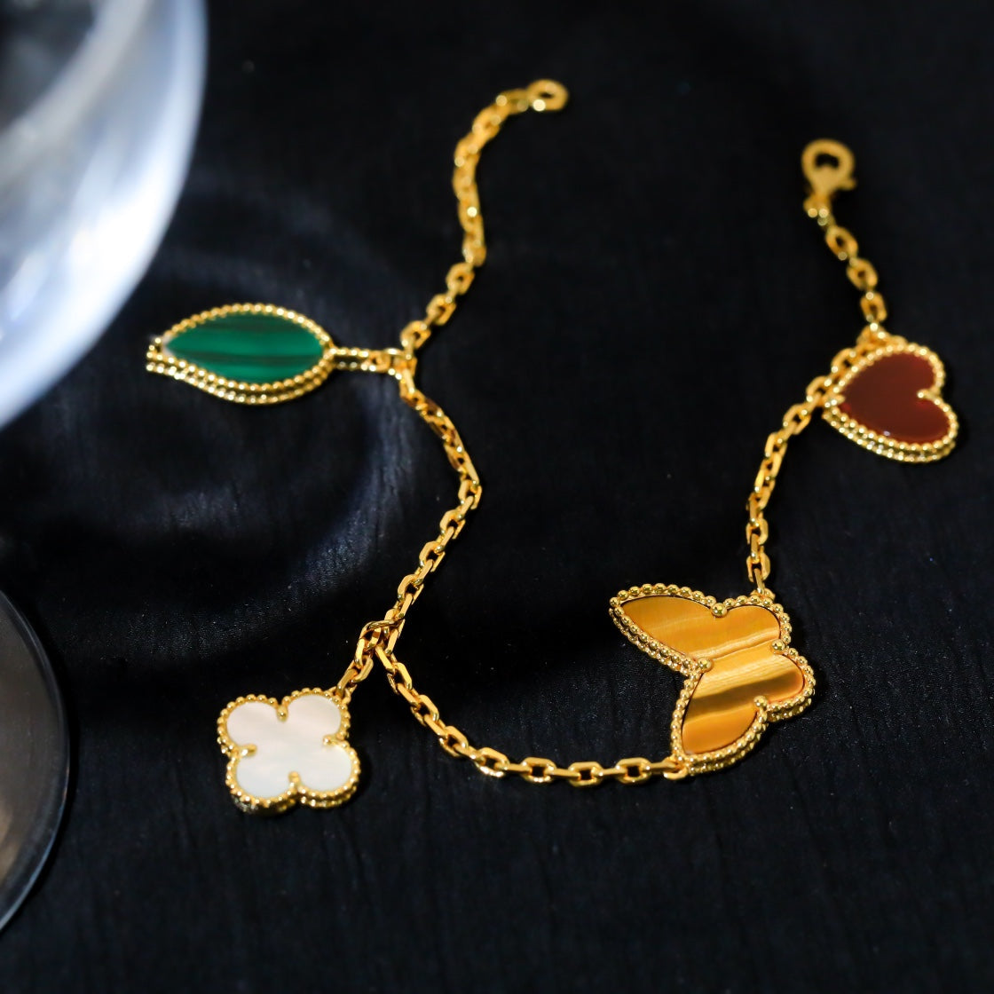 [Cadisa]LUCKY SPRING 5 MOTIF GOLD BRACELET