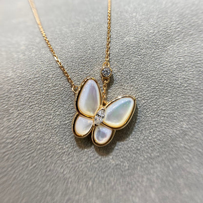 [Cadisa]BUTTERFLY MOP DIAMOND NECKLACE