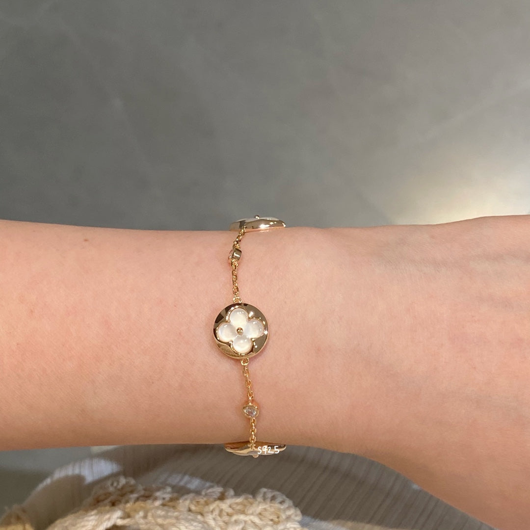 [Cadisa]STAR AND SUN 4 MOTIF WHITE MOP PINK GOLD BRACELET
