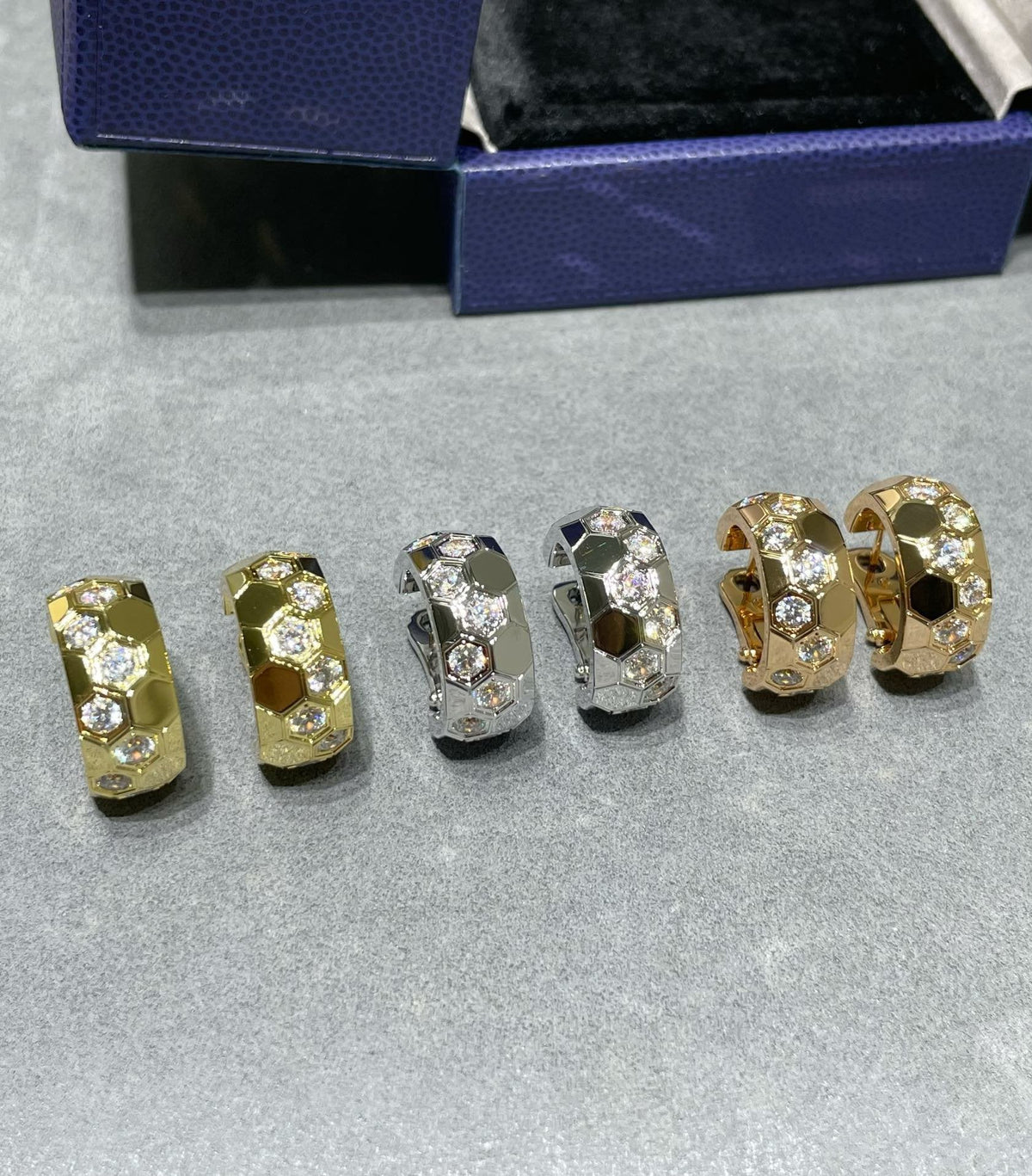 [Cadisa]BEE LOVE DIAMOND HOOP EARRINGS