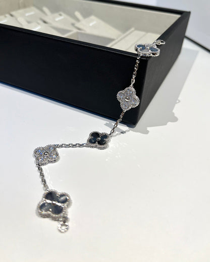 [Cadisa] CLOVER 5 MOTIF LASER BRACELET COLLECTION