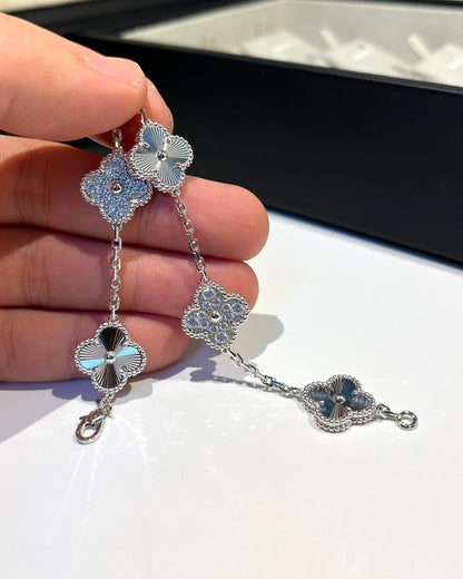 [Cadisa] CLOVER 5 MOTIF LASER BRACELET COLLECTION