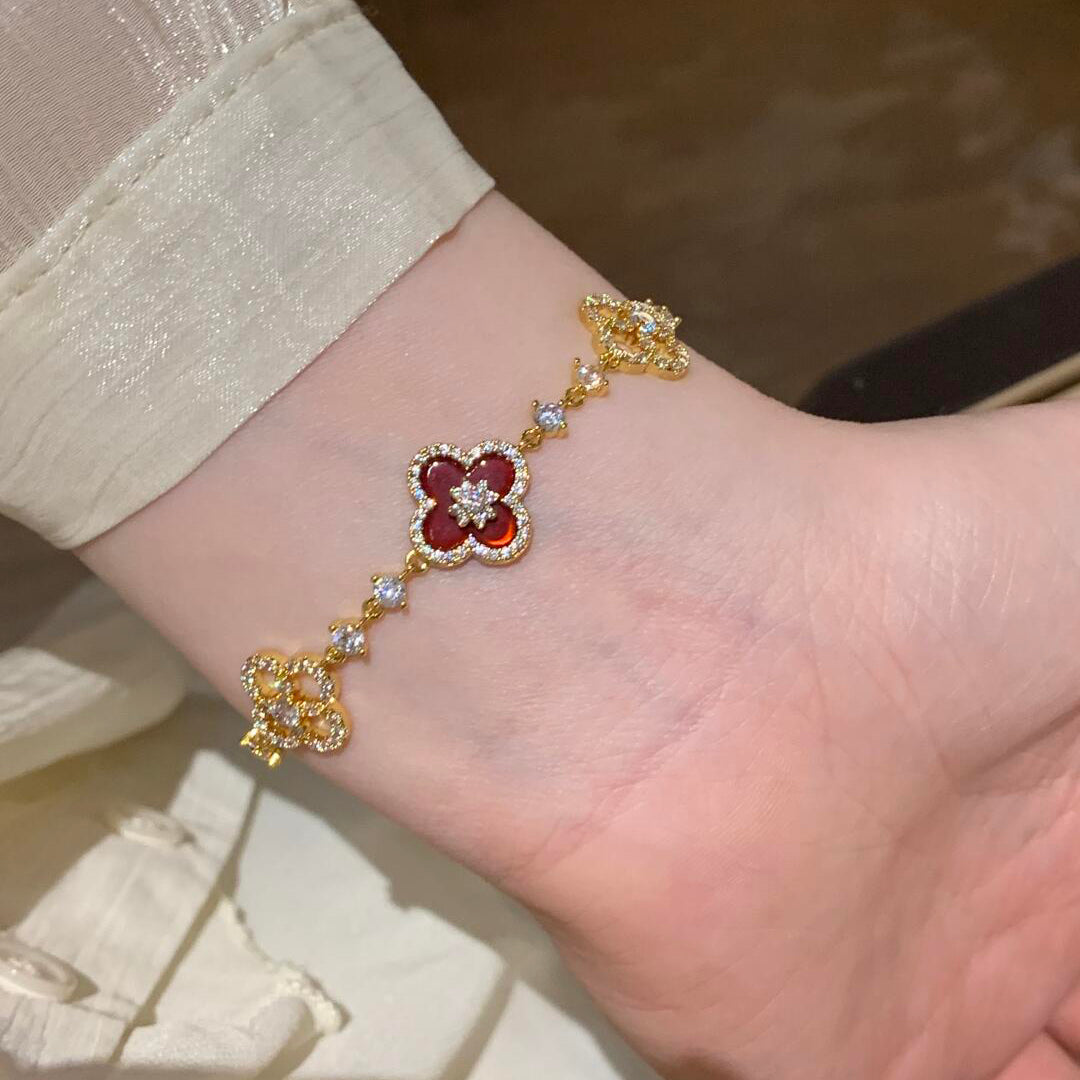 [Cadisa]CLOVER 5 MOTIF PINK BLUE RED WHITE BRACELET