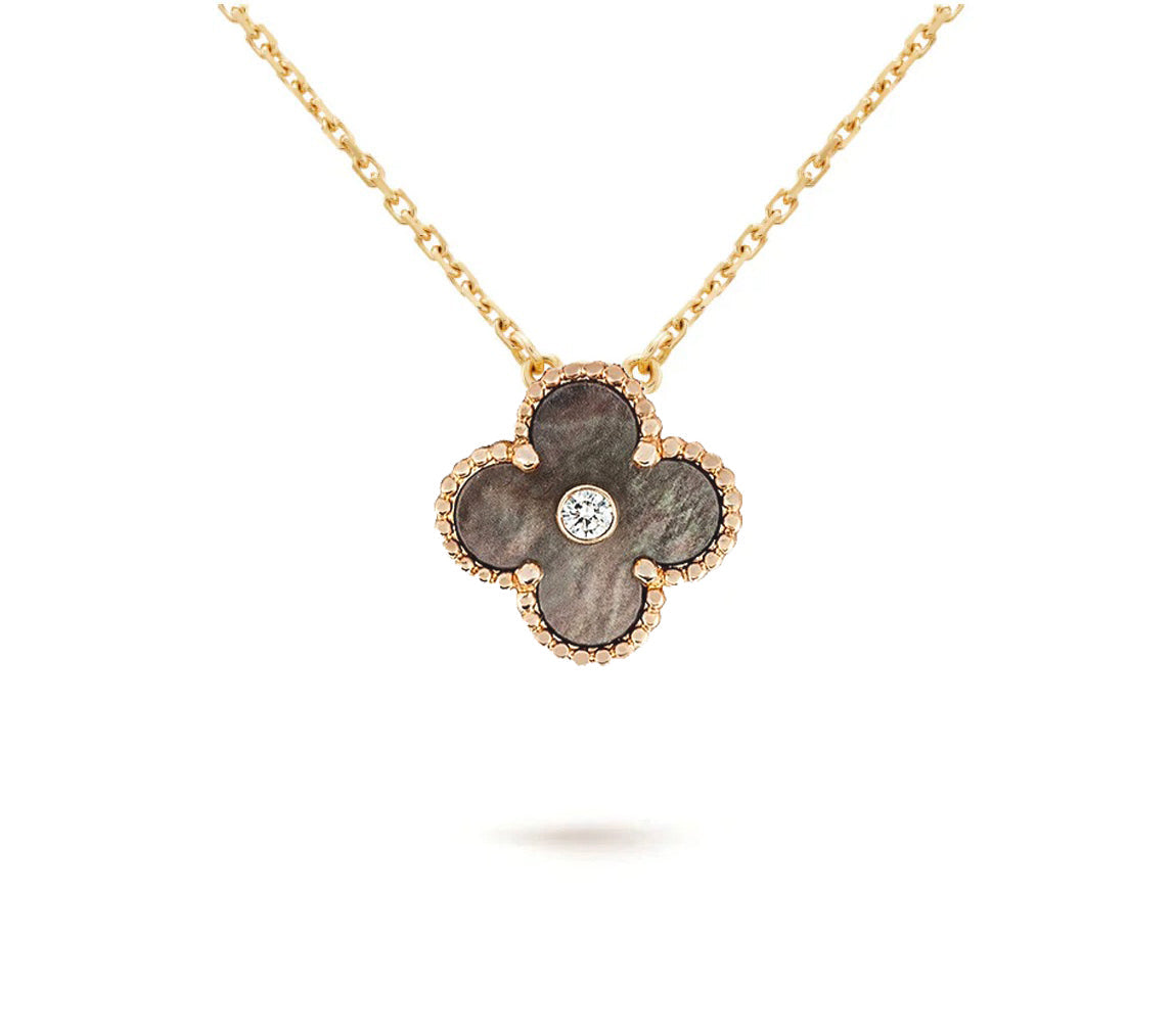 [Cadisa]CLOVER 15MM CHRISTMAS LIMITED EDITION SINGLE FLOWER NECKLACE