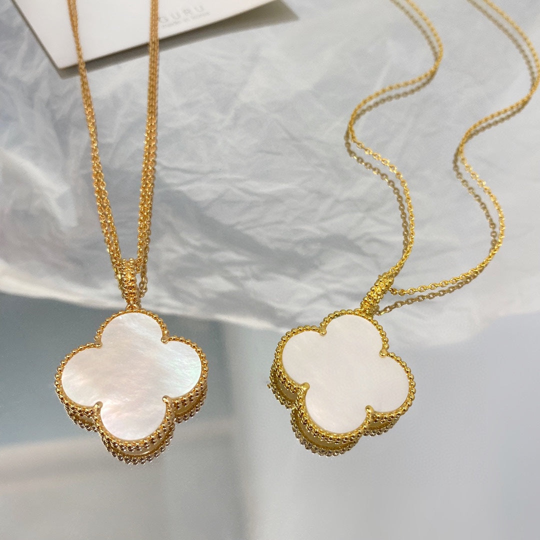 [Cadisa]CLOVER 25MM MOP LARGE PENDANT NECKLACE