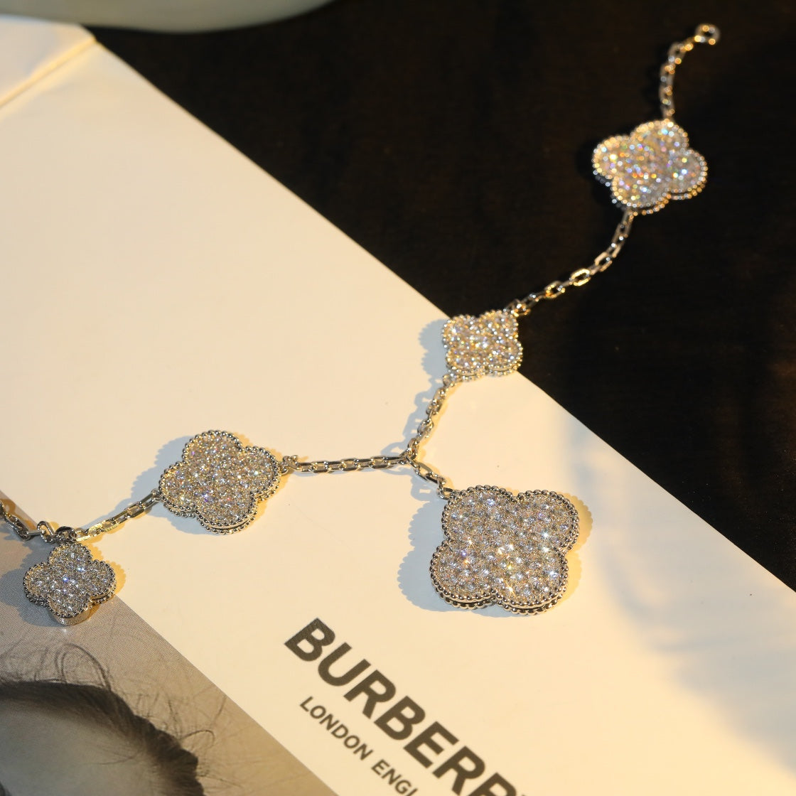 [Cadisa]CLOVER BRACELET 5 MOTIF SILVER DIAMOND PAVED