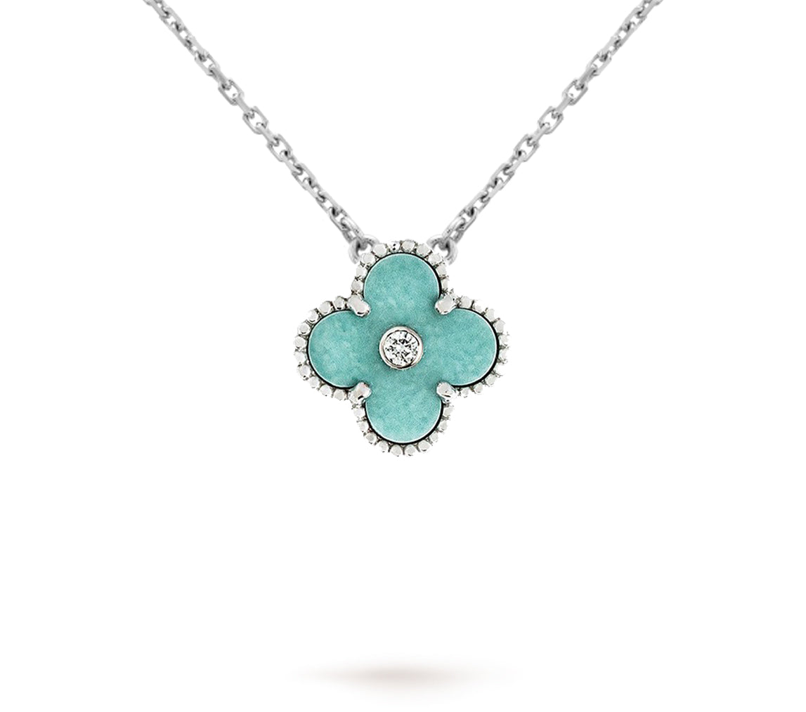 [Cadisa]CLOVER 15MM CHRISTMAS LIMITED EDITION SINGLE FLOWER NECKLACE