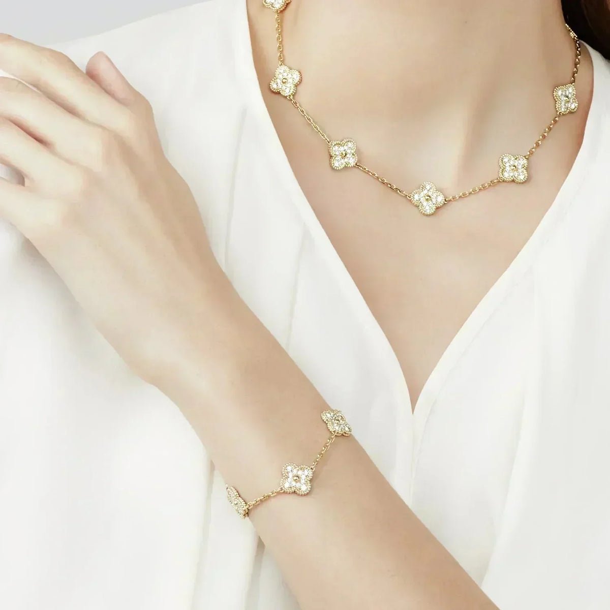 [Cadisa] CLOVER 5 MOTIF FULL DIAMOND BRACELET COLLECTION