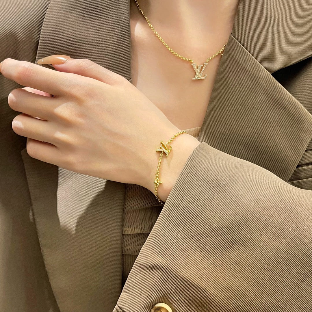 [Cadisa]LOGO STAR MOTIF GOLD BRACELET