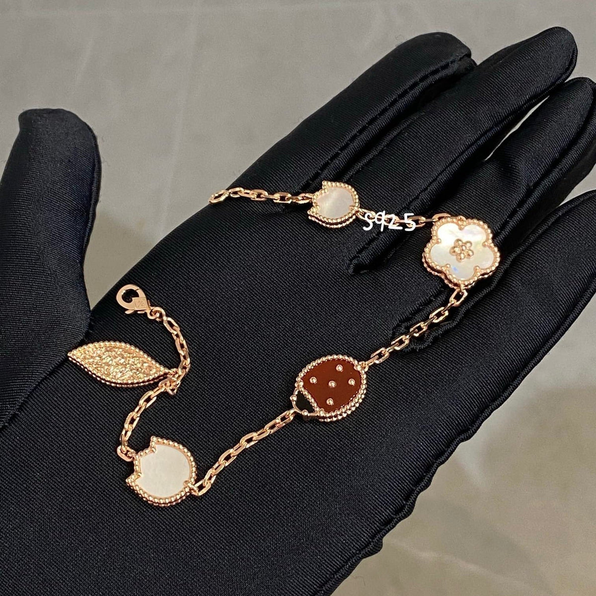[Cadisa]LUCKY SPRING 5 MOTIF BRACELET