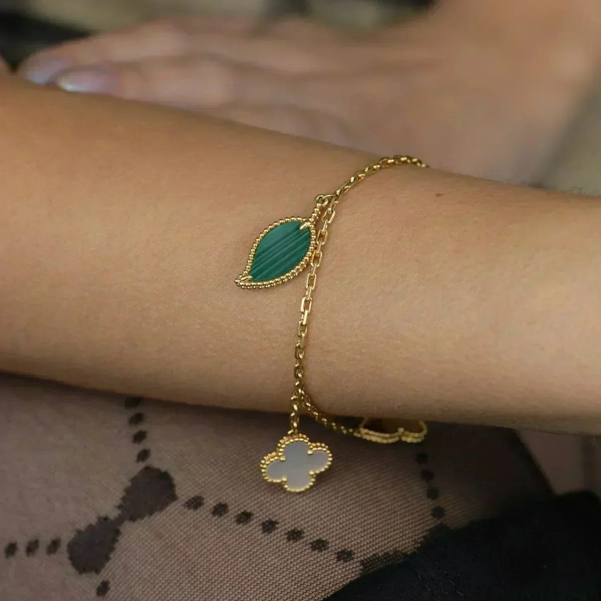 [Cadisa]LUCKY SPRING 5 MOTIF GOLD BRACELET