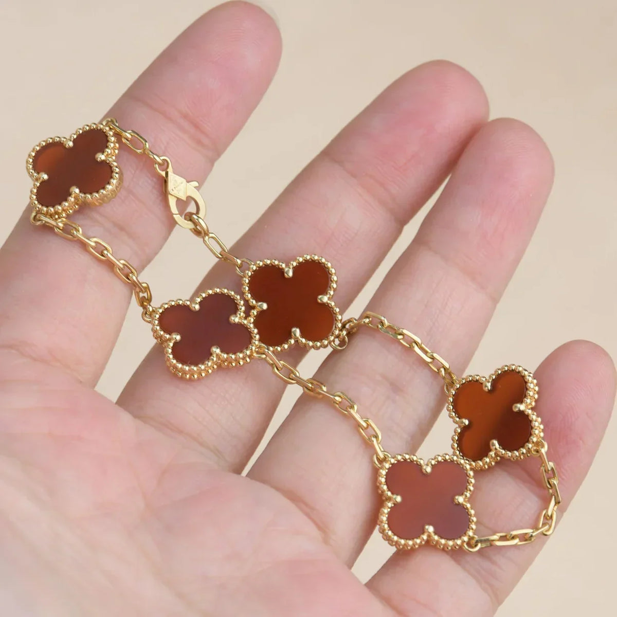 [Cadisa] CLOVER 5 MOTIF RED CORNELIAN BRACELET COLLECTION
