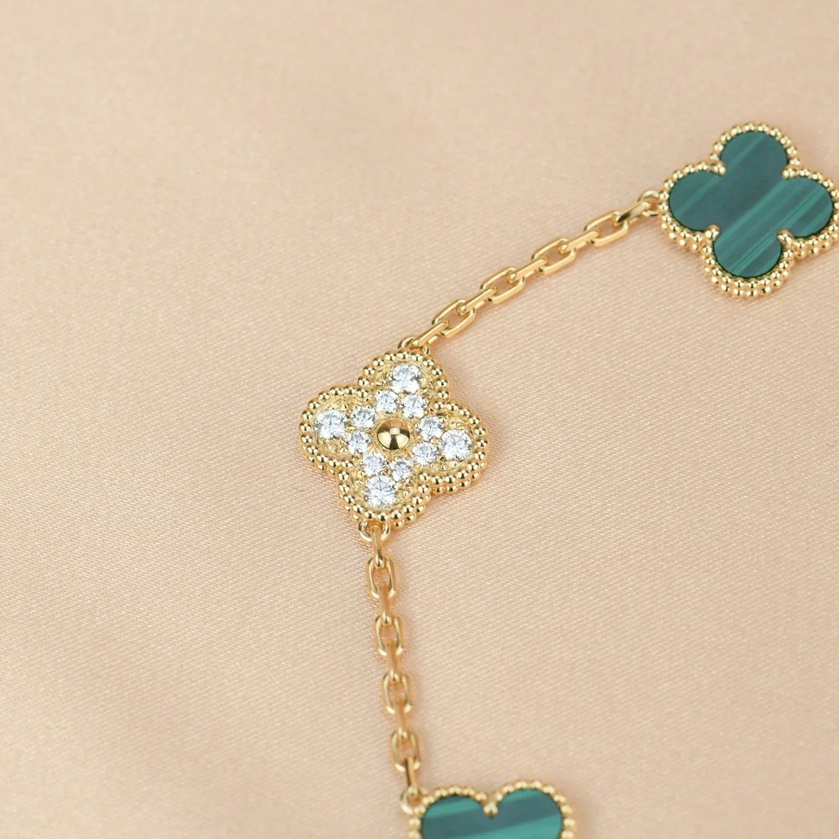 [Cadisa] CLOVER 5 MOTIF MALACHITE BRACELET COLLECTION