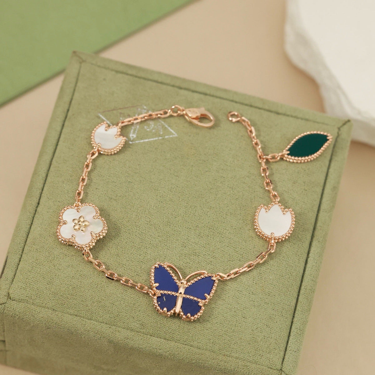 [Cadisa]LUCKY SPRING BUTTERFLY 5 MOTIF BRACELET
